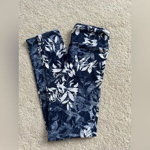 Lularoe Tween Floral Patterned Leggings